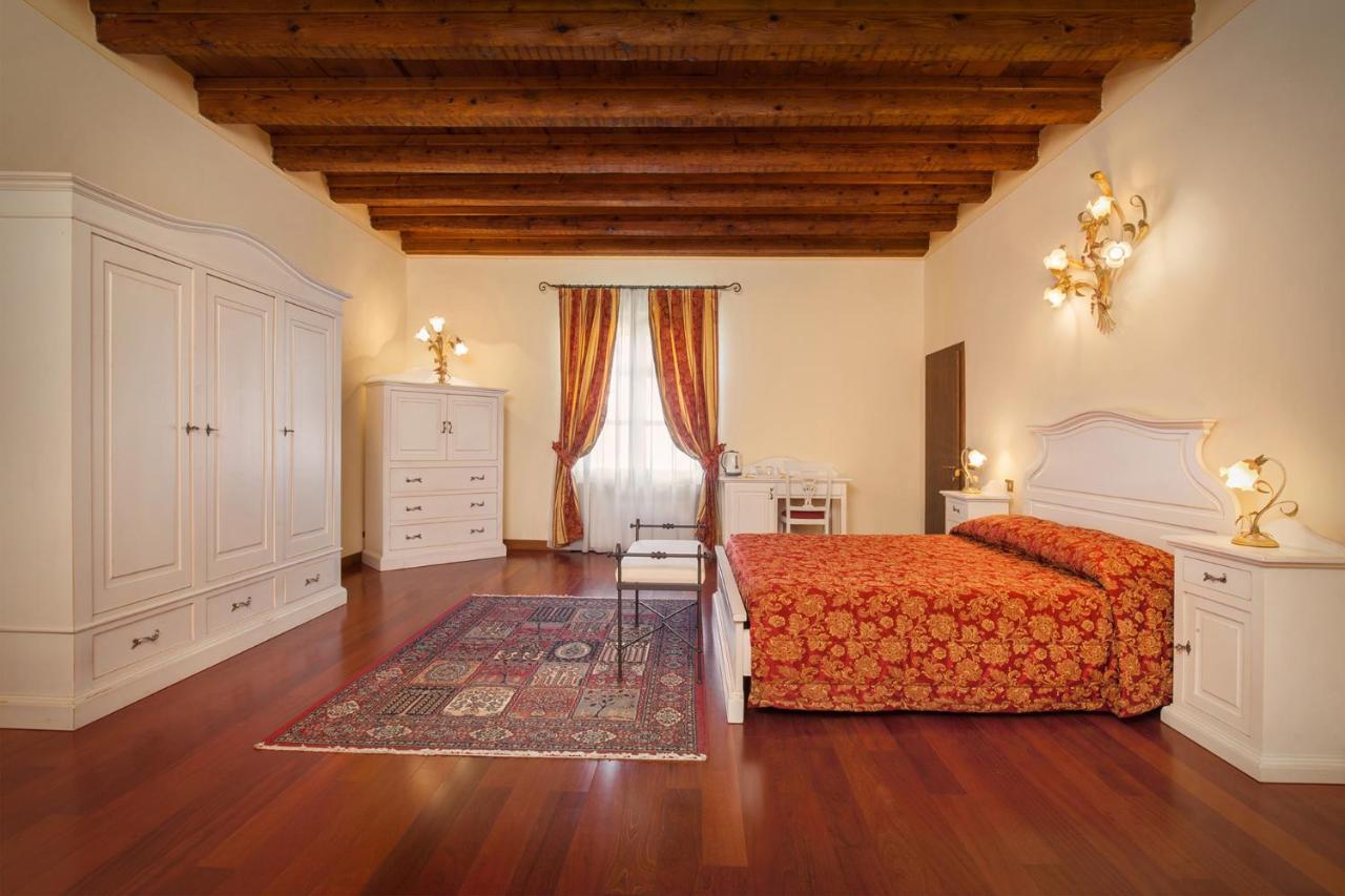 Villa Brignoli Rivalta di Brentino Bagian luar foto