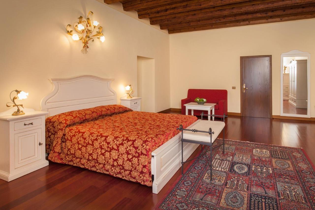 Villa Brignoli Rivalta di Brentino Bagian luar foto