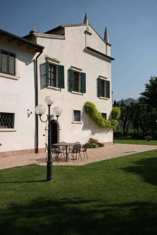 Villa Brignoli Rivalta di Brentino Bagian luar foto