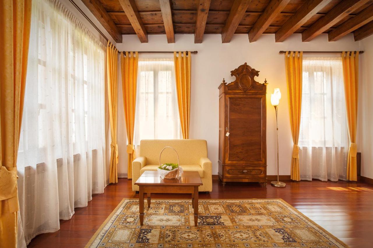 Villa Brignoli Rivalta di Brentino Bagian luar foto