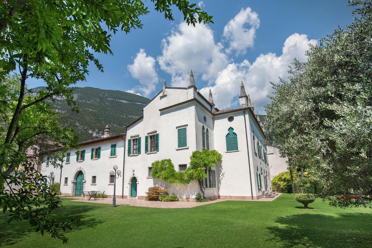 Villa Brignoli Rivalta di Brentino Bagian luar foto